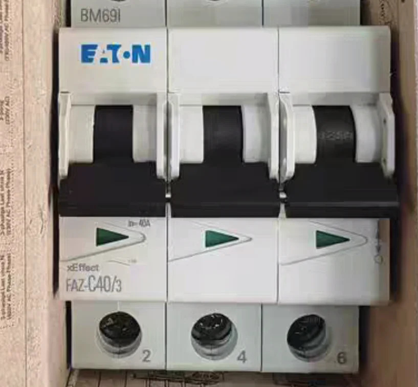 EATON 회로차단기 FAZ-C40 3-NA 신