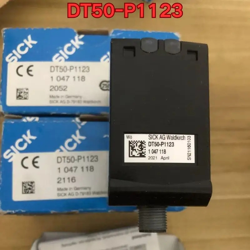 센서 DT50-P1123