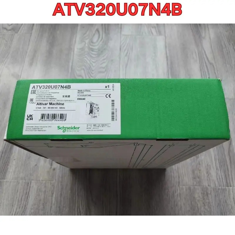 주파수 변환기 ATV320U07N4B