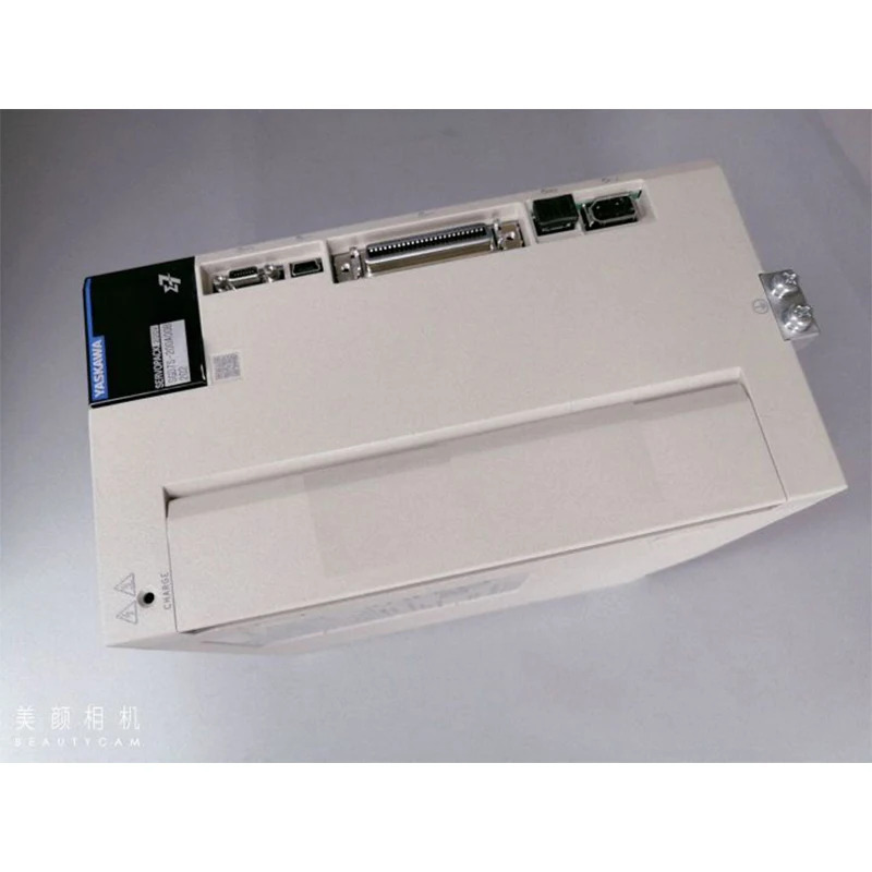 SGD7S-200A00B202 서보 드라이브 SGD7S 200A00B202