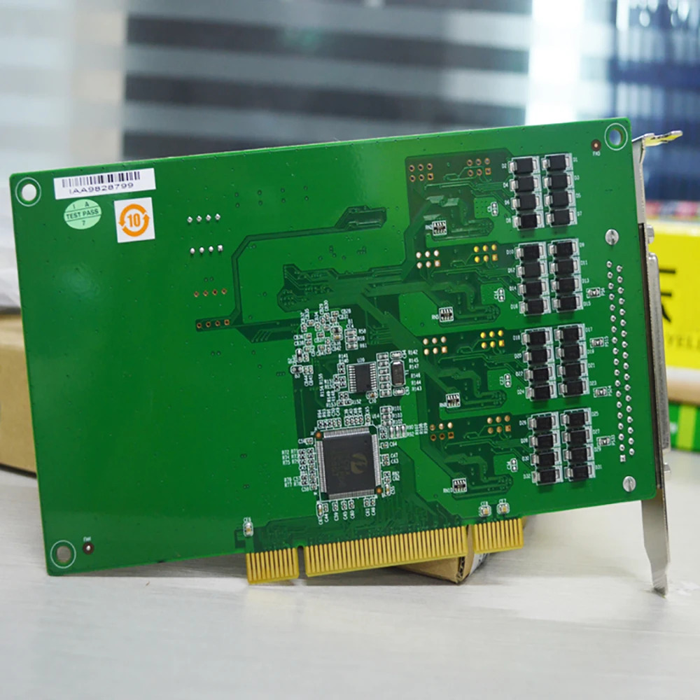 Advantech PCI-1610BDB9 케이블 절연 통신 카드 캡처 카드가 포함된 4포트 RS232