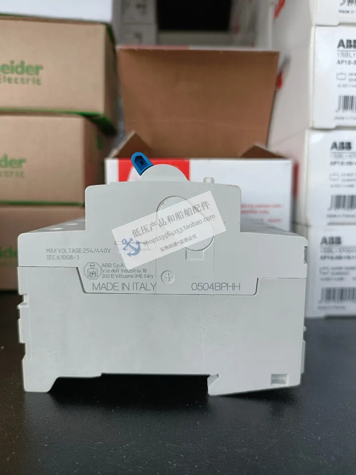 오리지널 ABB 전자기 잔류 전류 보호대 이탈리아 F204AC-100/0.1 신