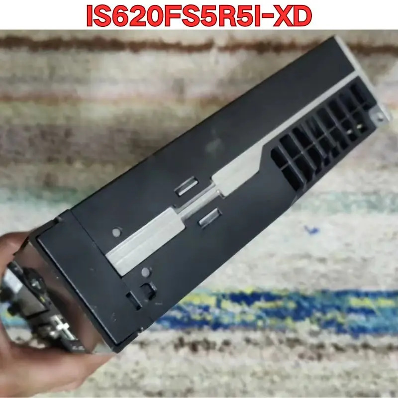 리퍼 IS620FS5R5I-XD 서보 드라이브작동 상태