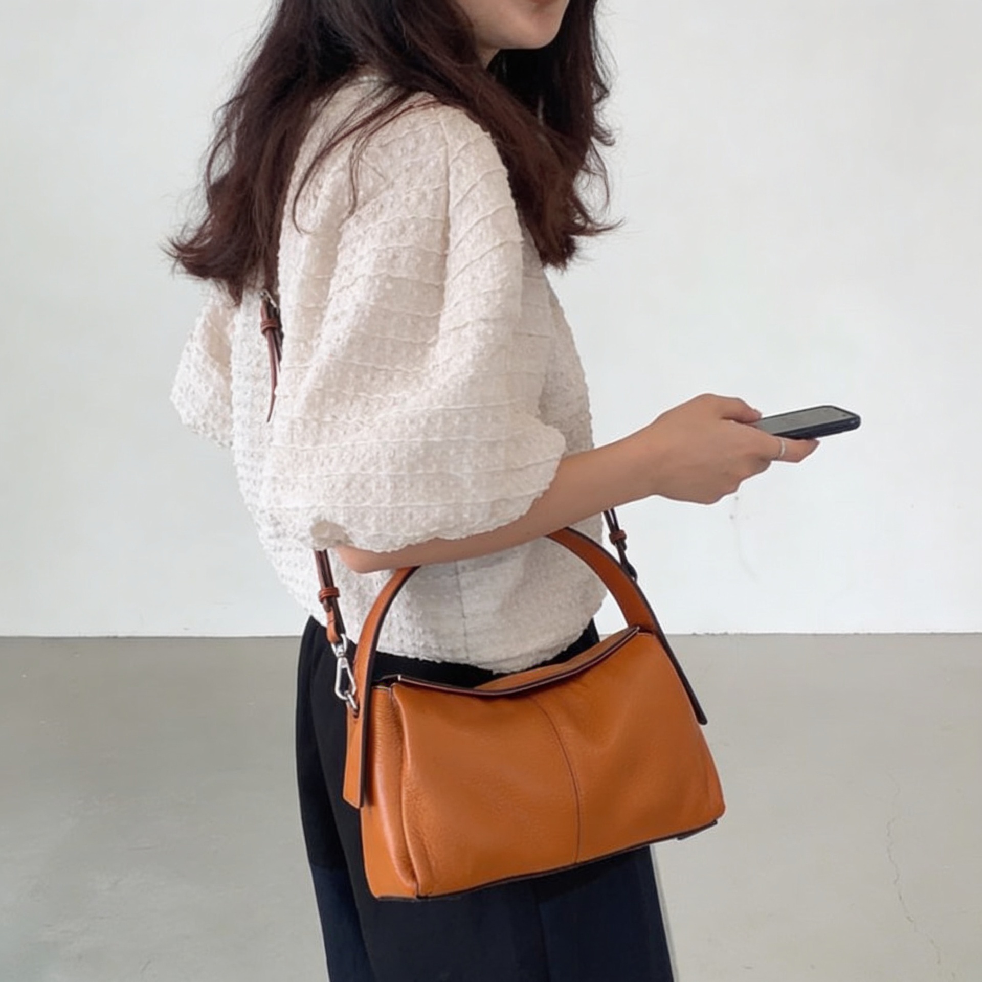 제이바바 소가죽 호보백 투웨이 가벼운 손가방 데일리 숄더백 이미지 7