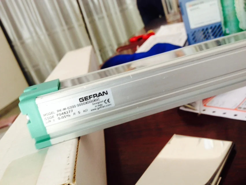 Gefran PK-M-300 변위센서 신