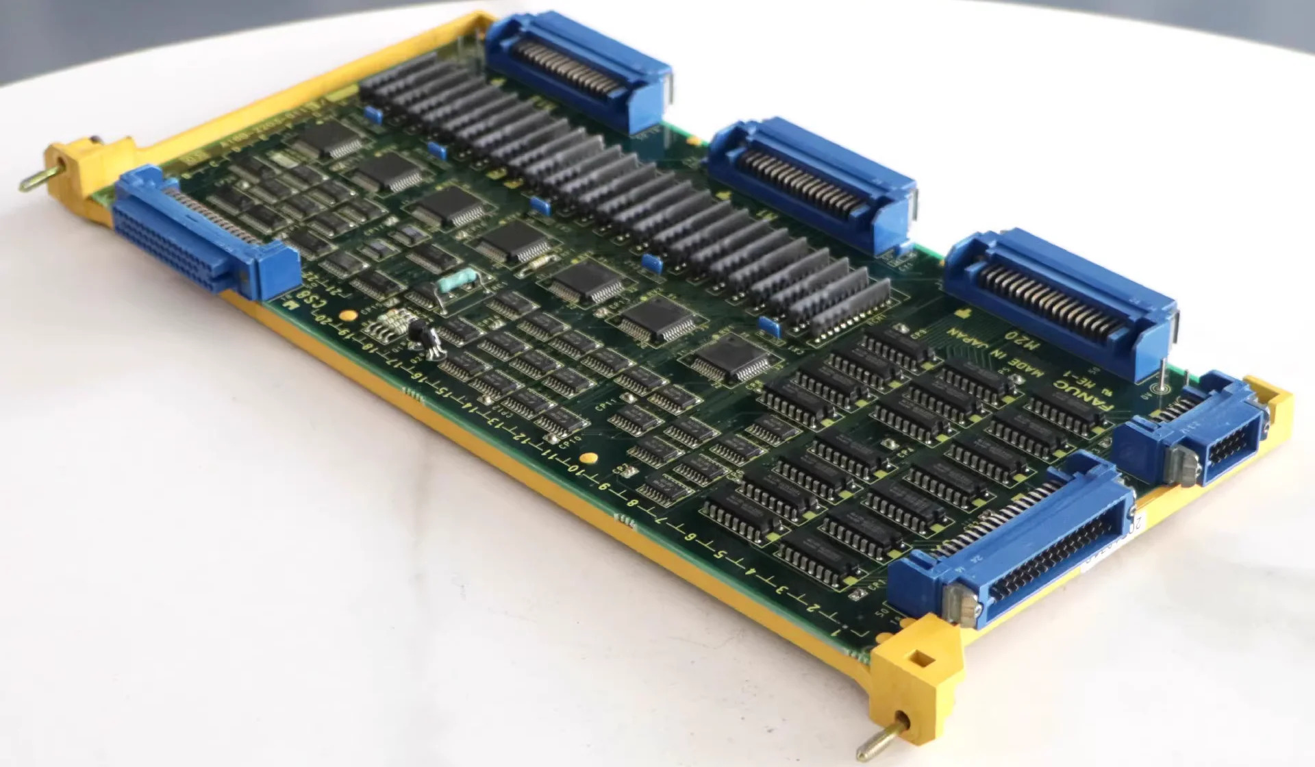 A16B-2203-0110 리퍼 I/O 회로 기판은 정상 을 위해 리퍼되었습니다. A16B 2203 0110