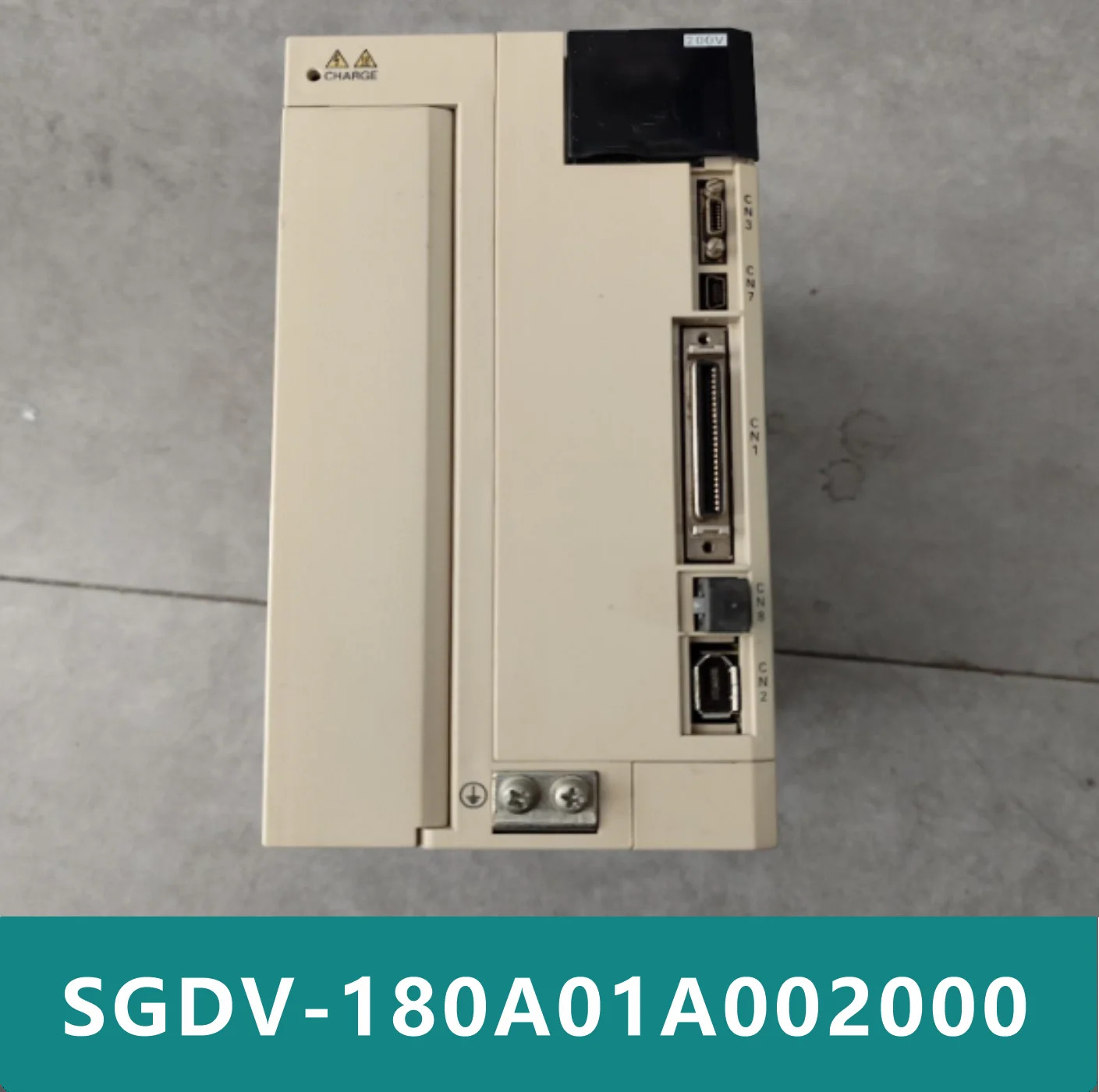 SGDV-180A01A002000 오리지널 서보 드라이브 1.8kw