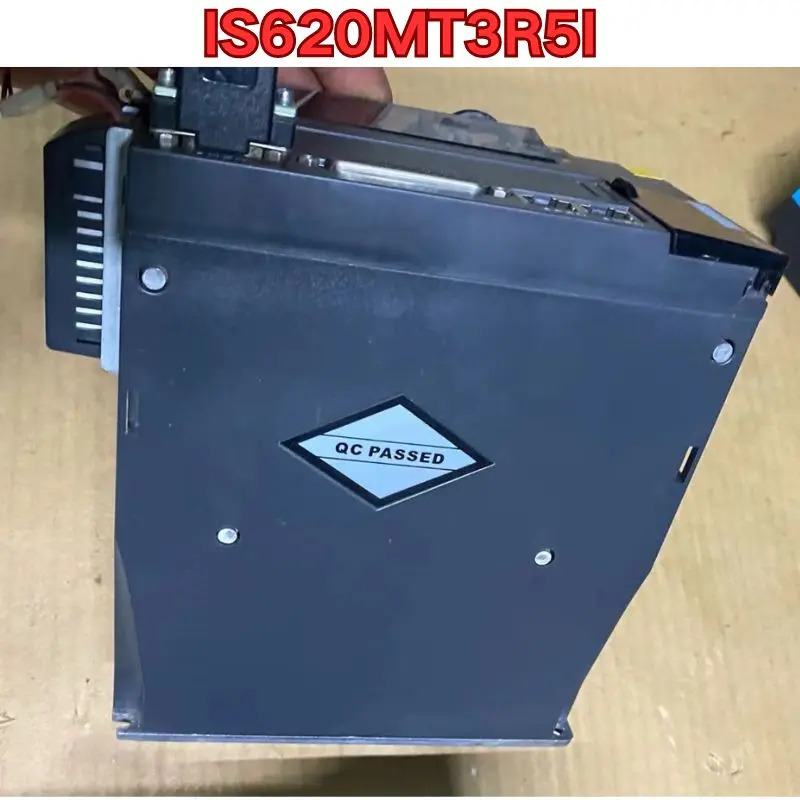 리퍼 서보 드라이브 IS620MT3R5I작동 상태