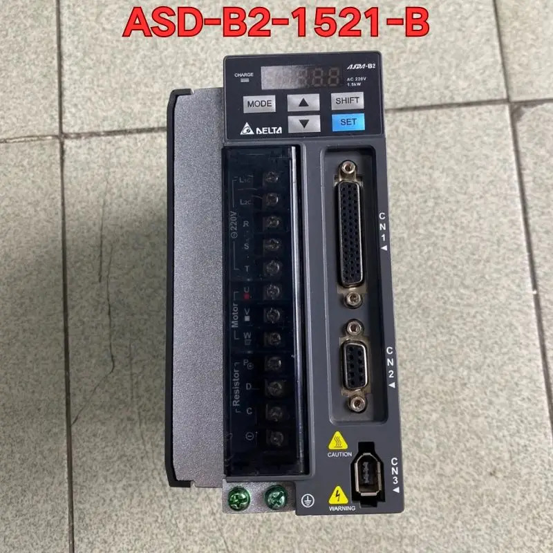 리퍼 ASD-B2-1521-B 서보 드라이브작동 상태