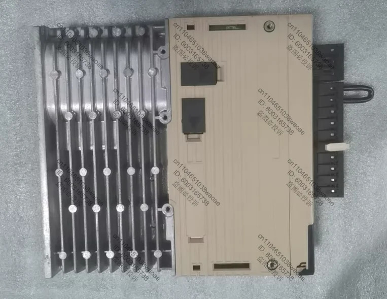 드라이브 SGDV-2R8A01A002000 400W는 일반적으로 .