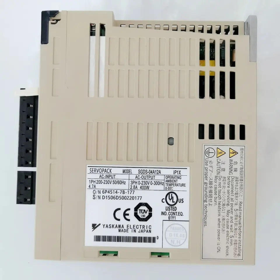 SGDS-04A12A 서보 드라이브 SGDS 04A12A 신