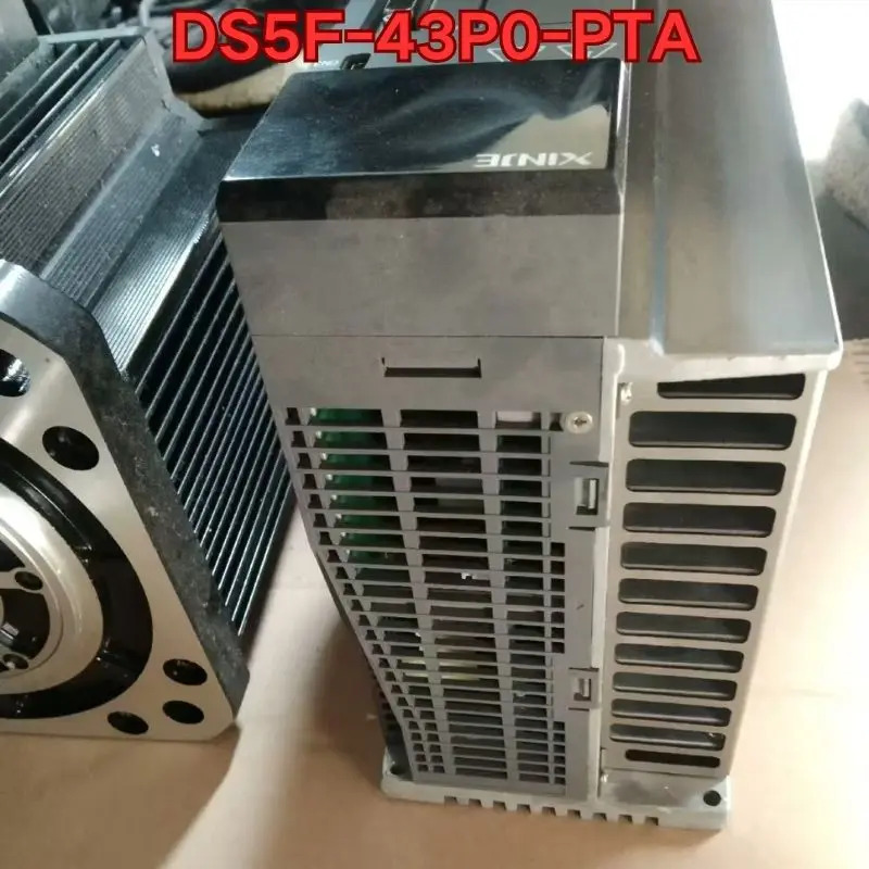 리퍼 Xinjie 서보 드라이브 DS5F-43P0-PTA 기계 완료