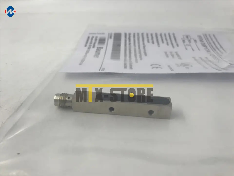 BAUMER IFFM 유도 센서 스위치 PLC 08P17A1/01S35L