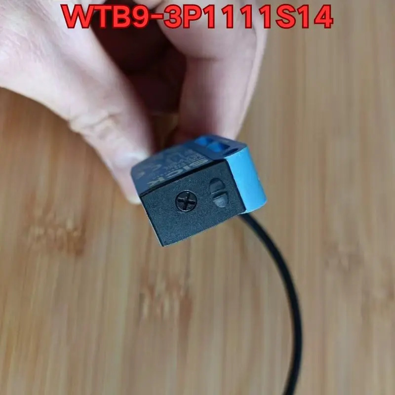 리퍼 센서 WTB9-3P1111S14 작동 상태