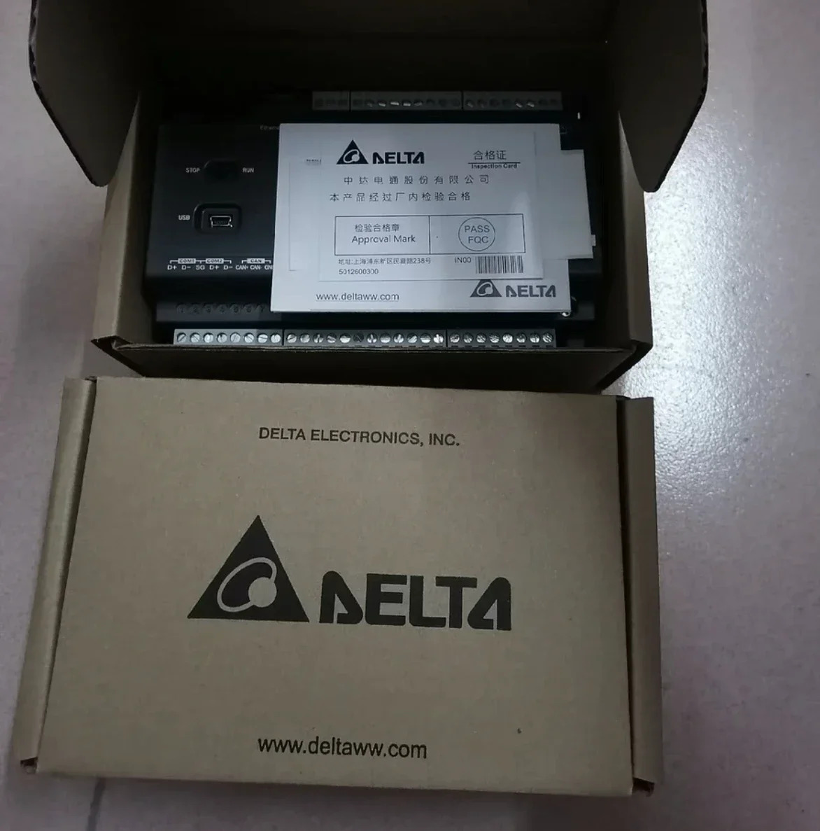 PLC DVP32ES311T