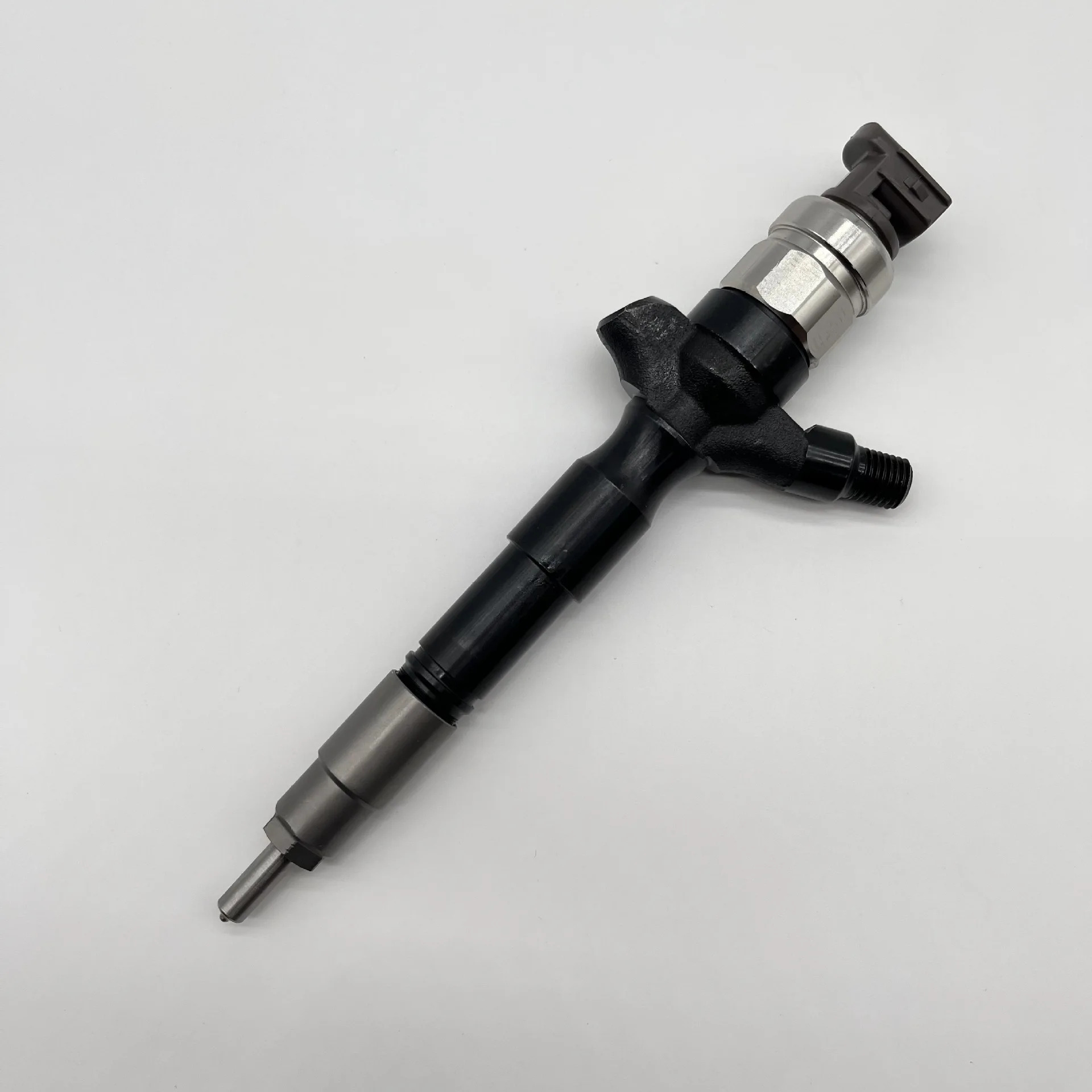 095000 -5920 23670-09070 Denso 인젝터 어셈블리 3.0L 디젤 1KD-FTV