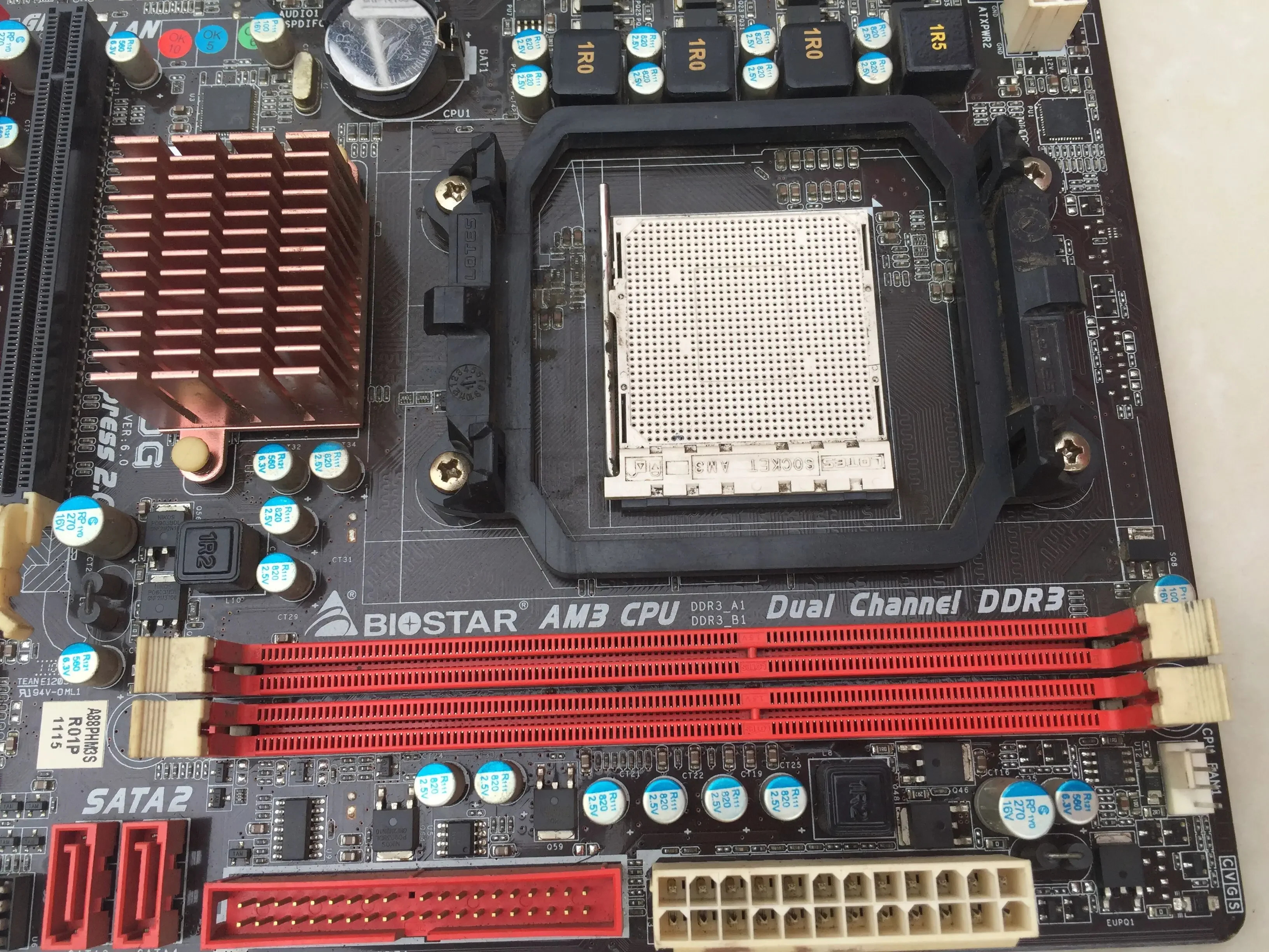 TA880G AM3 DDR3 메보드경우 938핀 CPU 통합 그래픽 카드 지원