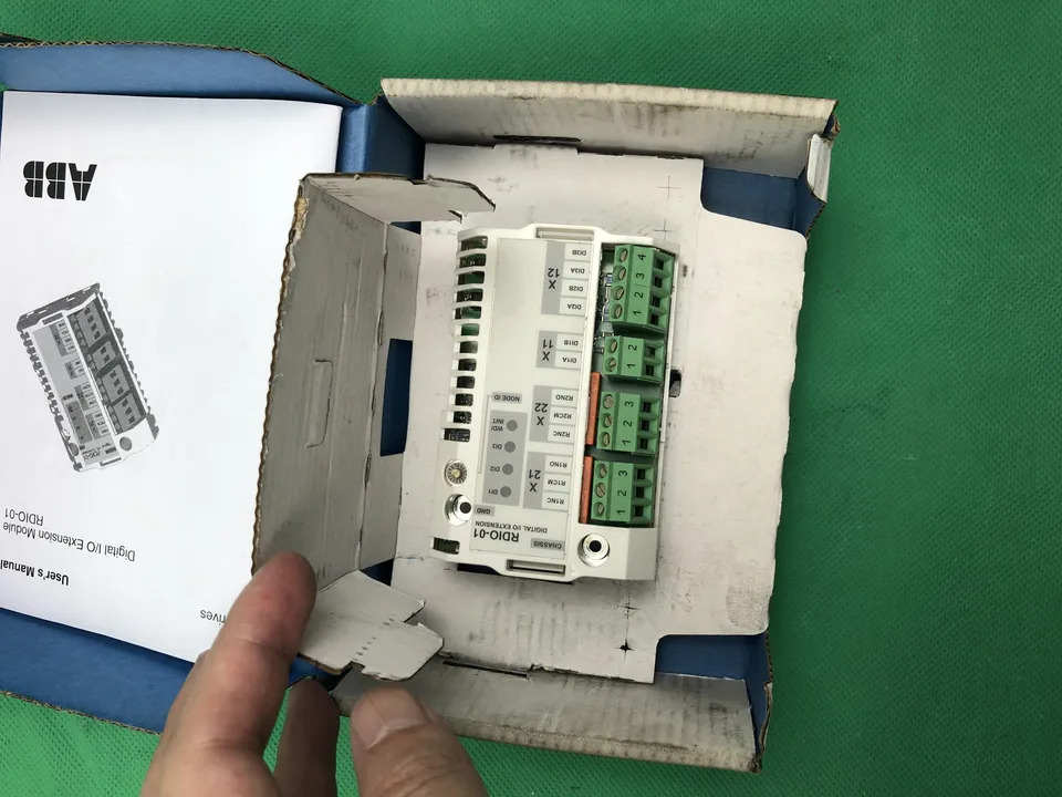 RDIO-01 ABB ACS800 주파수 변환기 디지털 I/O 확장 모듈 어댑터