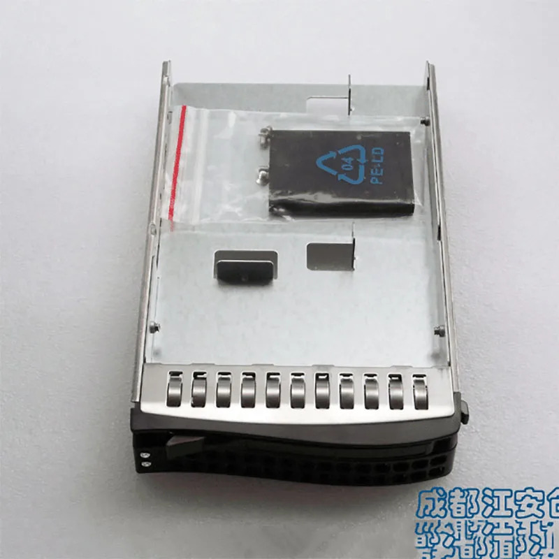MCP-220-00043-0N 3.52.5인치 하드 드라이브 베이