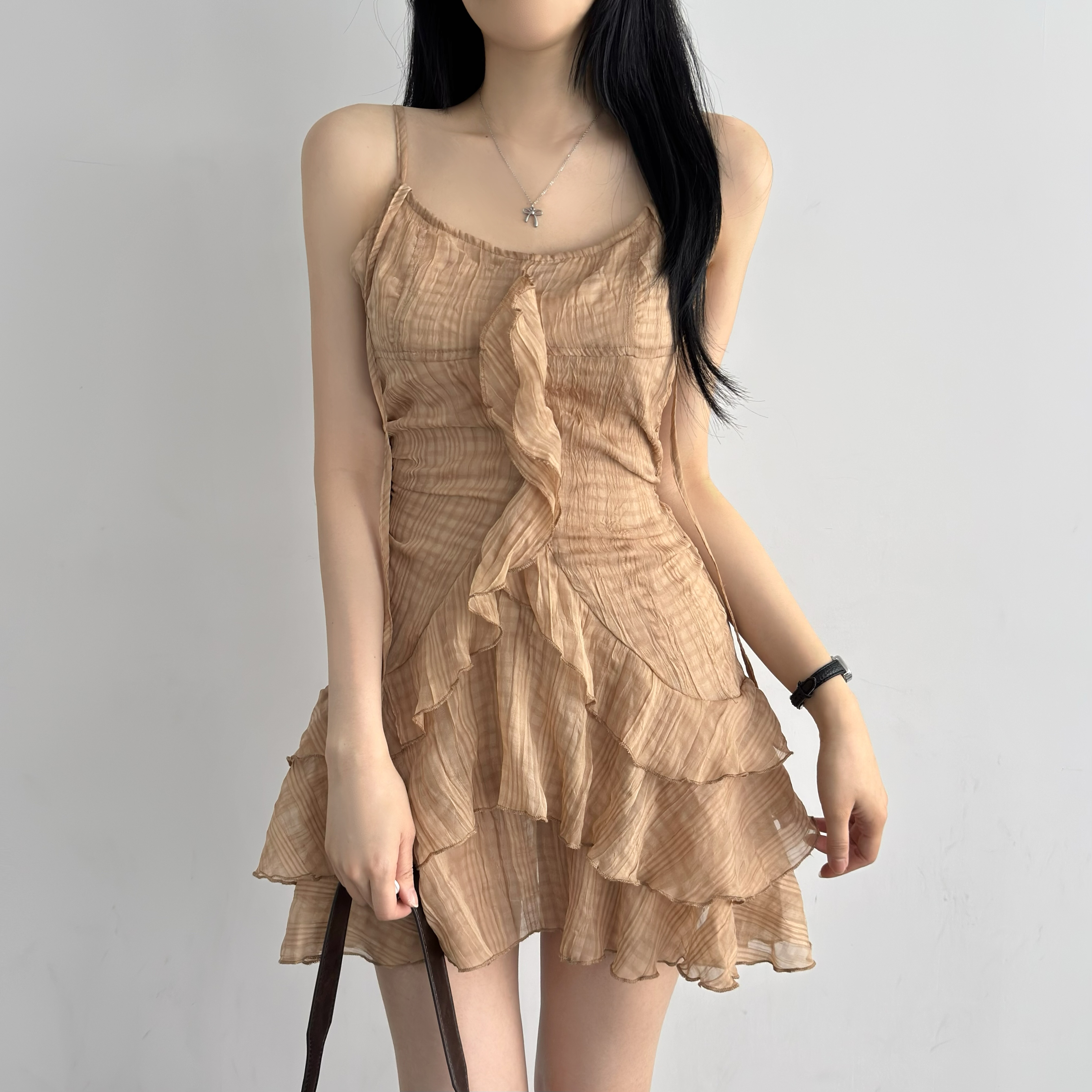 브이넥 리본 스트랩 캉캉 러플 나시 체크 프릴 미니 원피스 - 상품 이미지