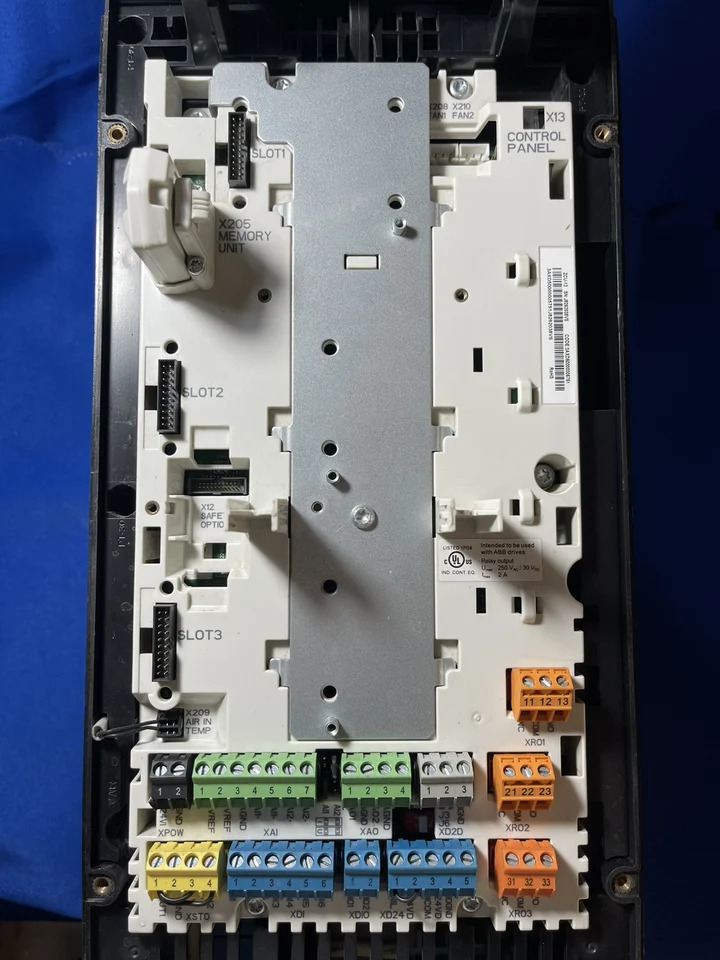 ZCU-12 ABB 주파수 컨버터 ACS880 시리즈 ZCON-12 제어 보드 메보드 CPU 터미널 신호 IO