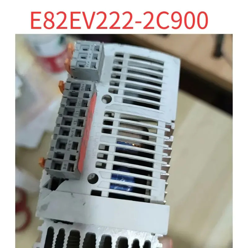 리퍼 주파수 변환기 E82EV222-2C900