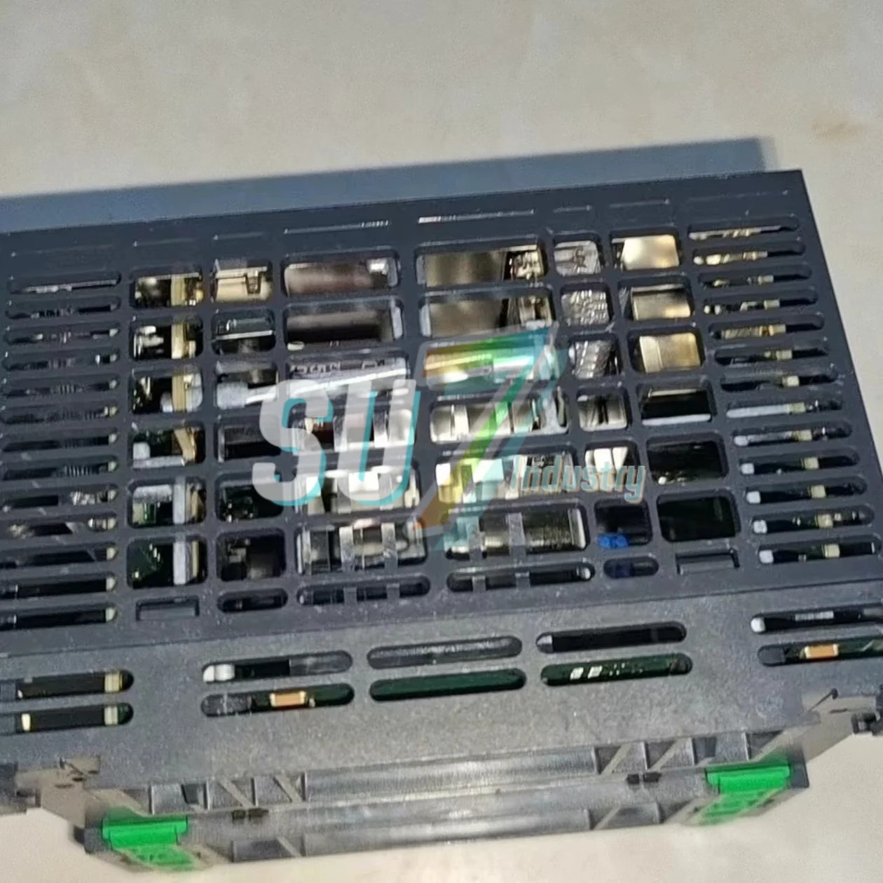 TM262M25MESS8T TM262M35MESS8T PLC 모듈 새