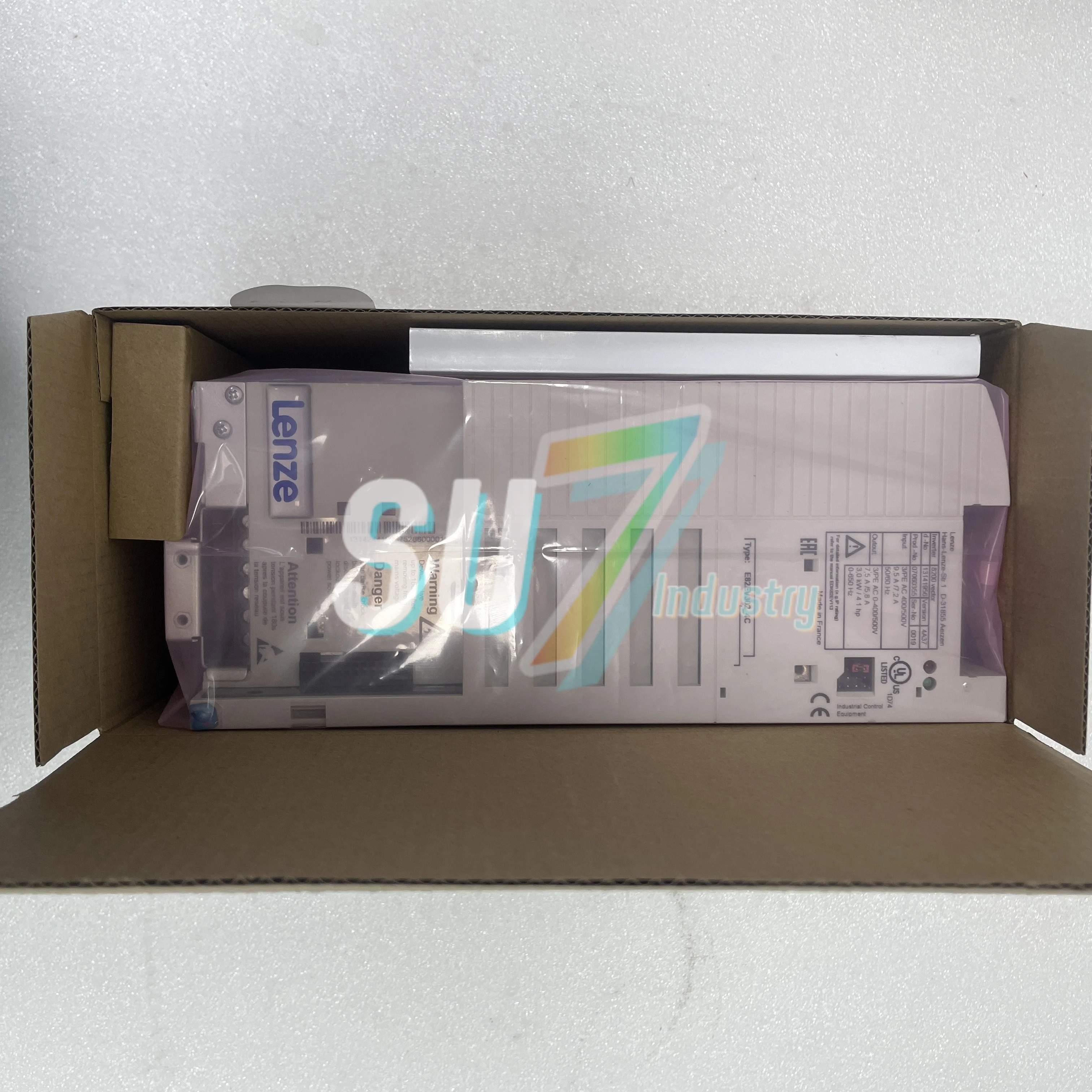 E82EV302K4C E82EV302K4C200 E82EV302K4C040 주파수 변환기 원본