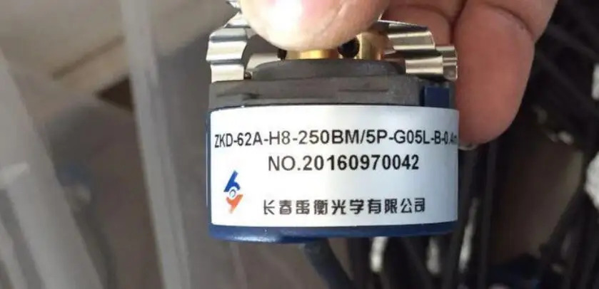 오리지널 이흥 서보 인코더 ZKD-62A-H8-250BM 5P-G05L-B