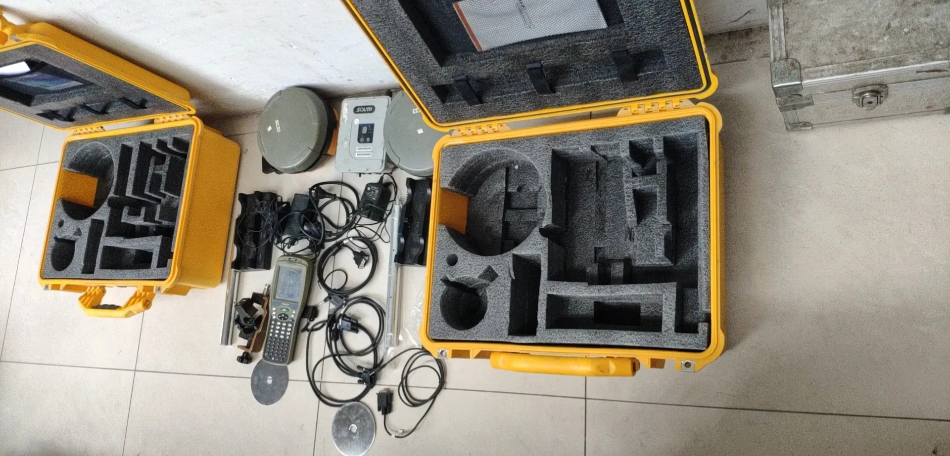 남쪽 측량 장비 GNSS 수신기 손 Hi-Target S82 G1 G6 Gps Rtk Gnss