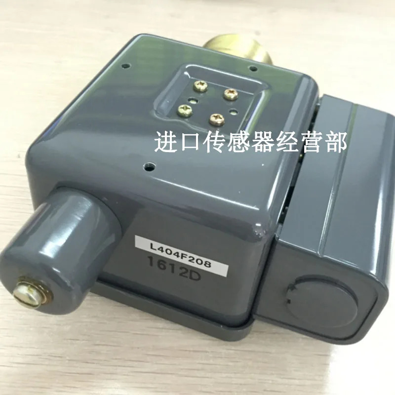 L404F208 압력 스위치 원 페널티L404F208 컨트롤러