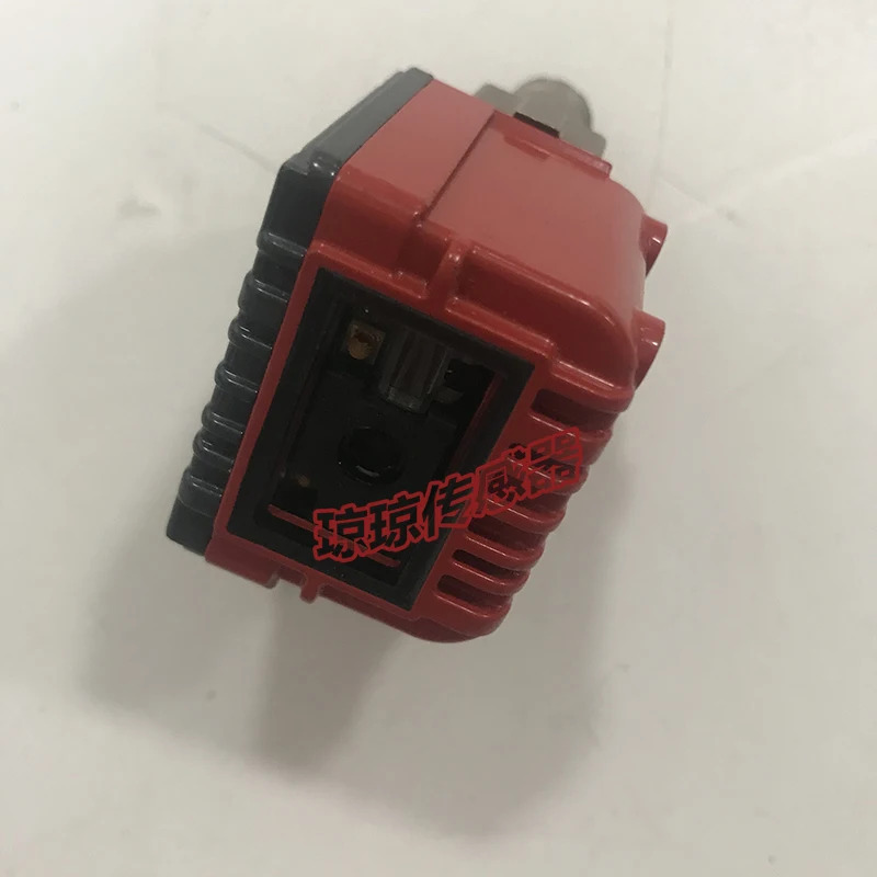 독일 Leuze 고정 2D 코드 리더 LSIS 222 M5M-R1 공급 장치
