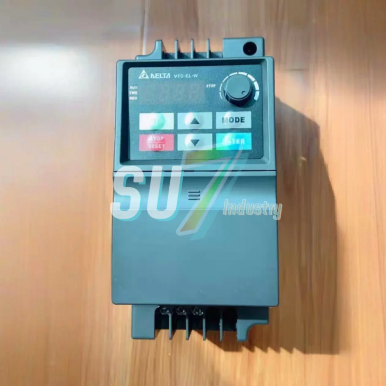 주파수 변환기 원본 VFD007EL43W VFD007L21A