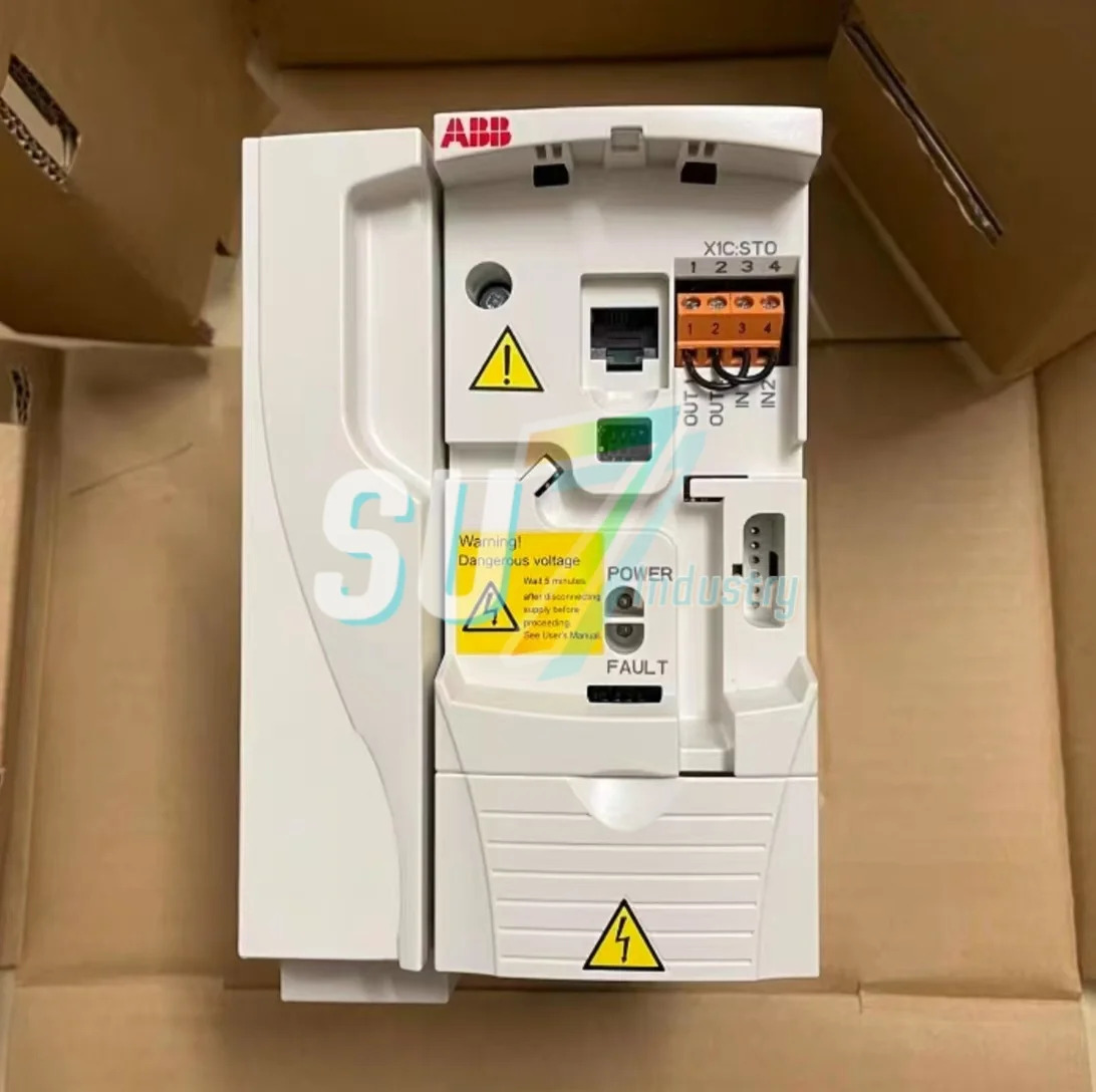 ACS355-01E-07A5-2 ACS355-01E-09A8-2 주파수 변환기 신규 입고