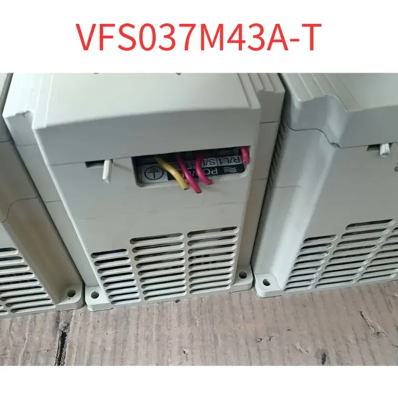 리퍼 VFS037M43A-T 주파수 변환기