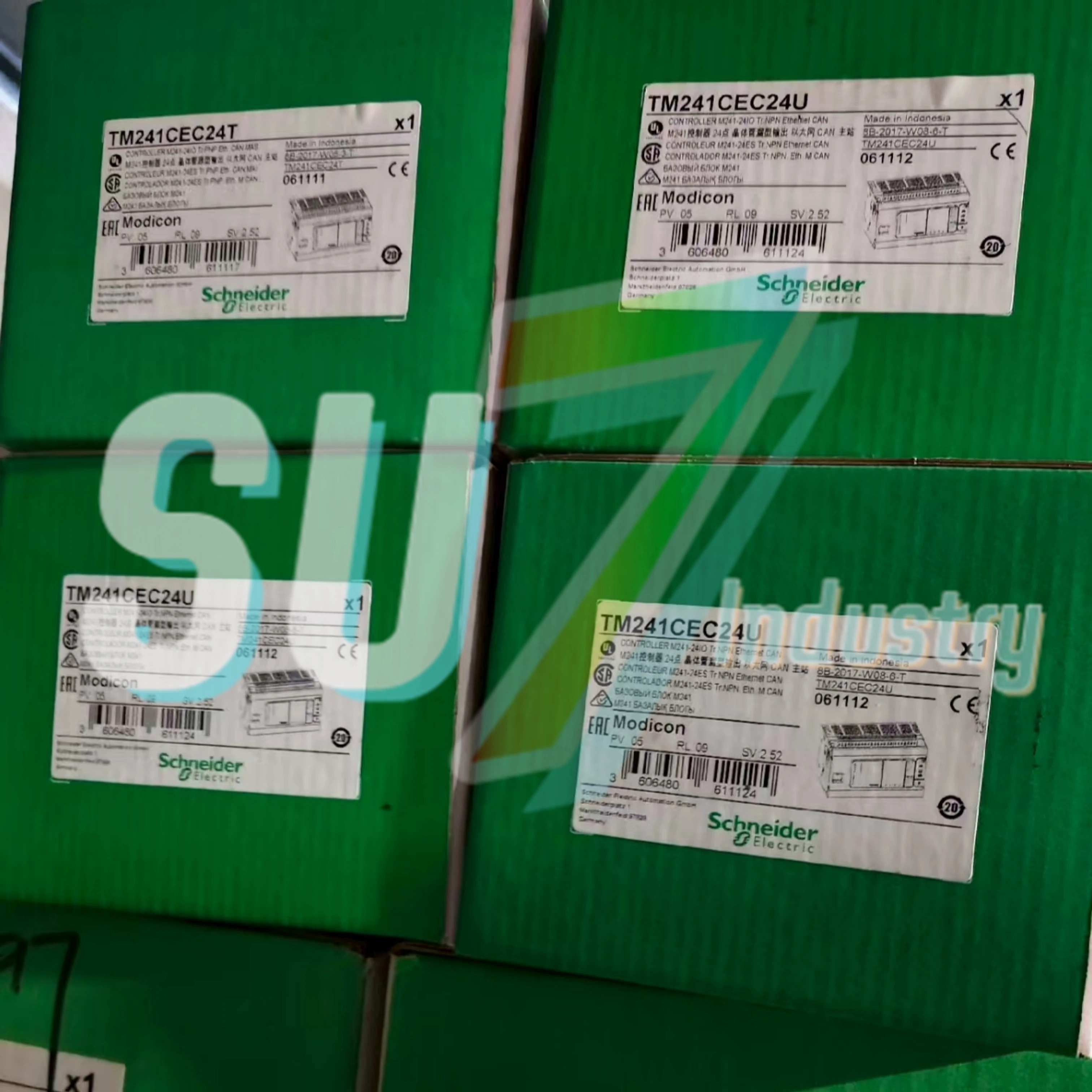 TM241CE40U TM24124R TM24124T TM24124U plc 컨트롤러 원본