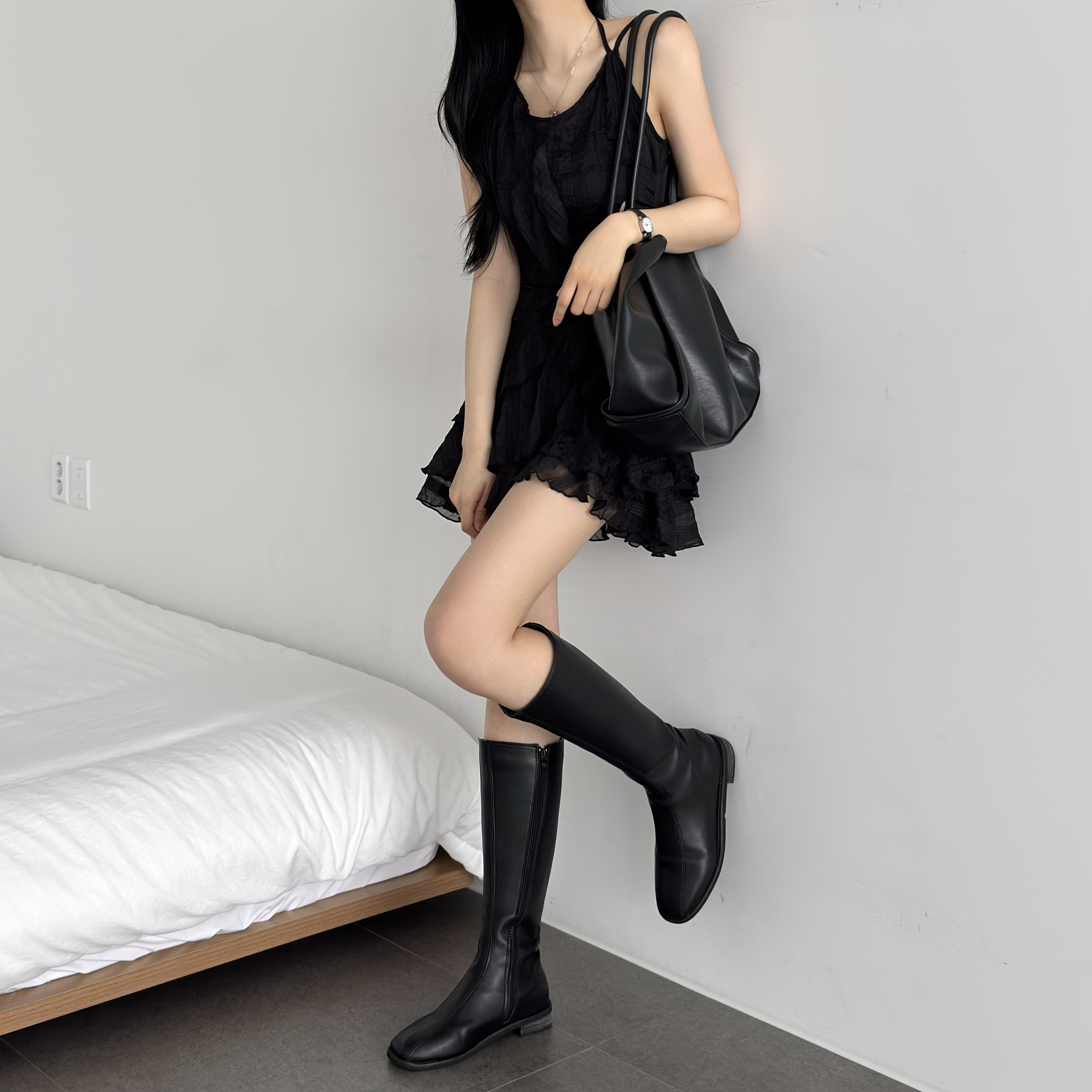 브이넥 리본 스트랩 캉캉 러플 나시 체크 프릴 미니 원피스 이미지 6