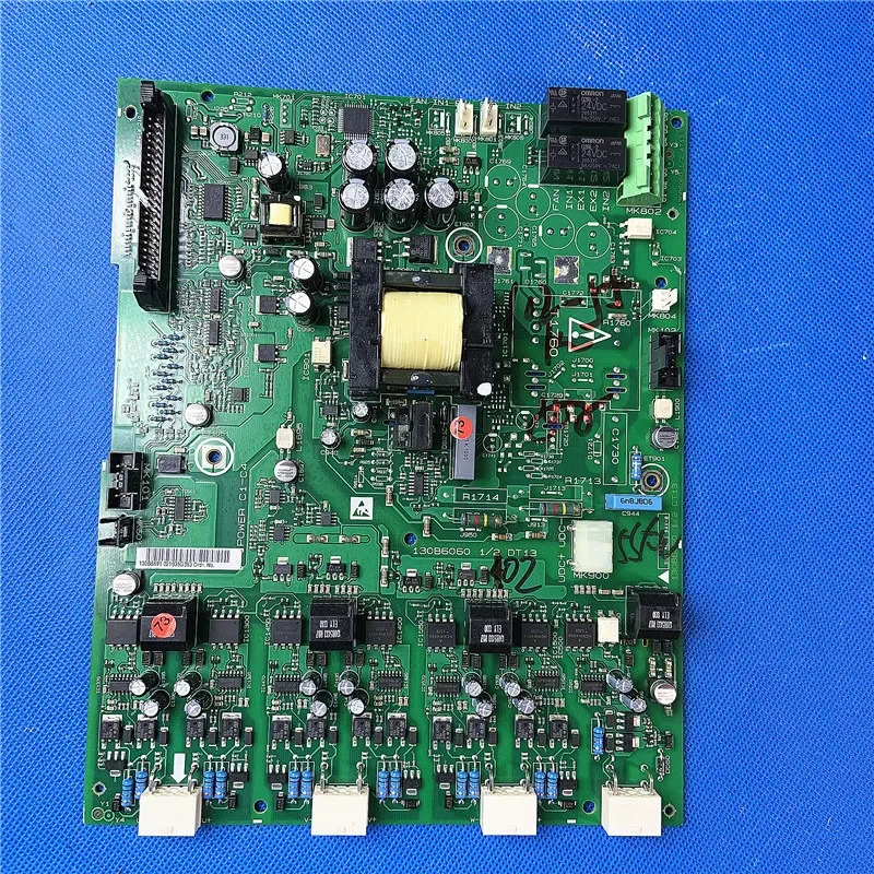 주파수 변환기 1/2 메드라이브 전원 보드 FC102 202 45-55-75-90KW 130B6060