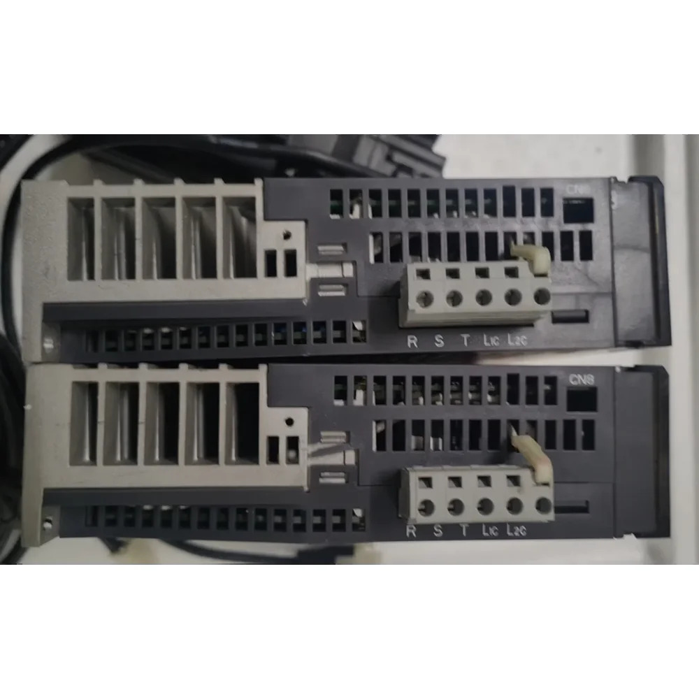 ELESY 모터 60EMA-019AP22 600W1개