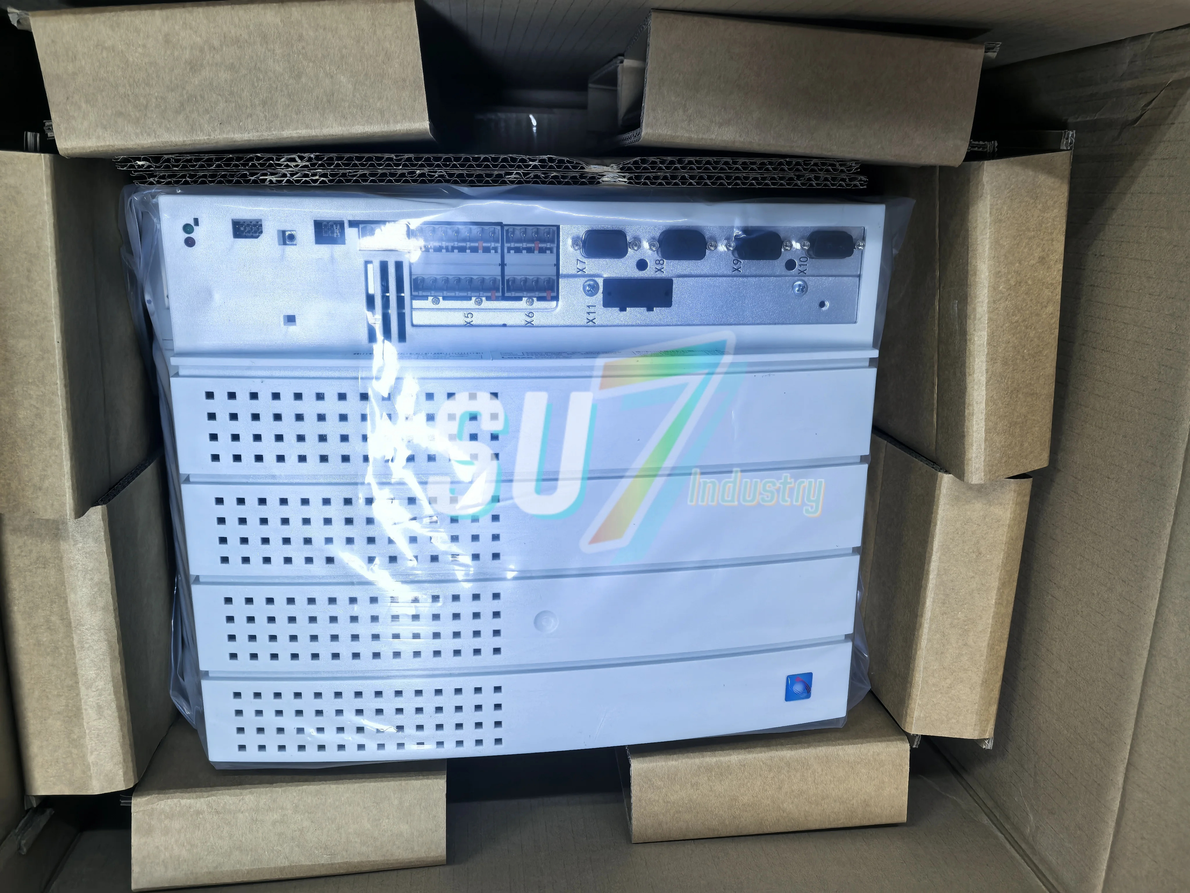 오리지널 서보 드라이버 EVS9329-ES EVS9329-EP EVS9329-EPV004 EVF9329-EV EVS9329-ESV004 EVS9329-EIV004 EVS9329