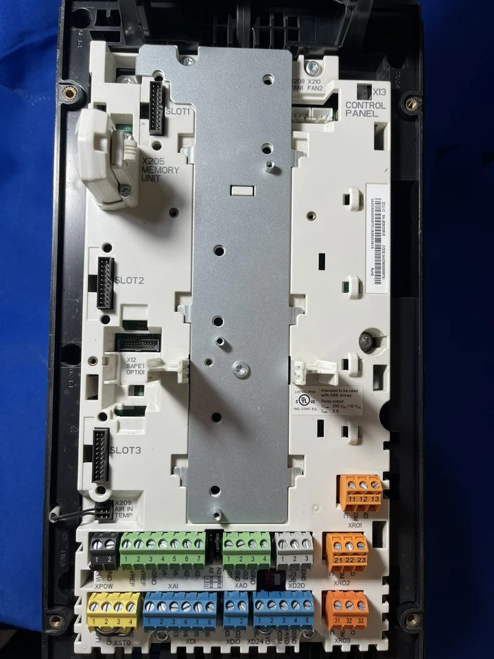ZCU-12 ABB 주파수 컨버터 ACS880 시리즈 ZCON-12 제어 보드 메보드 CPU 터미널 신호 IO