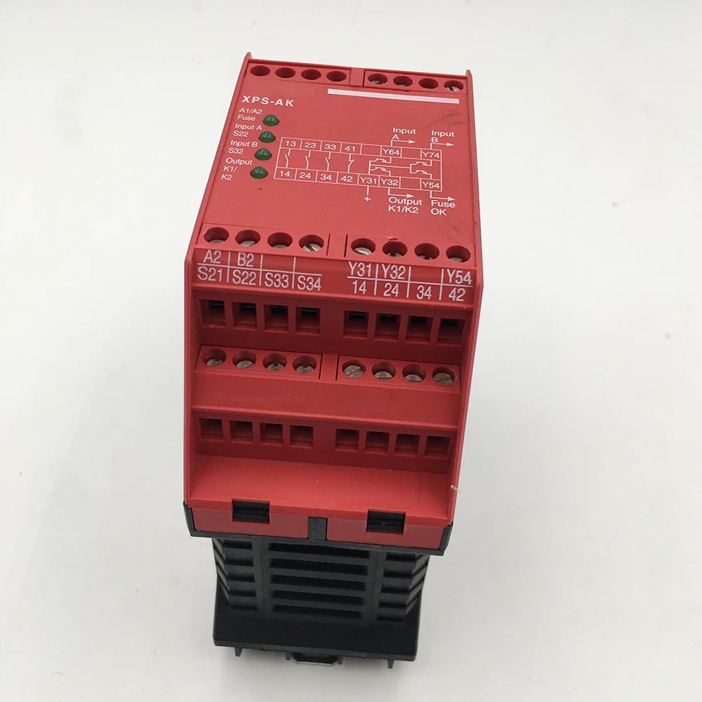 XPSAK311144 XPS-AK 안전 릴레이 슈나이더 24V AC DC