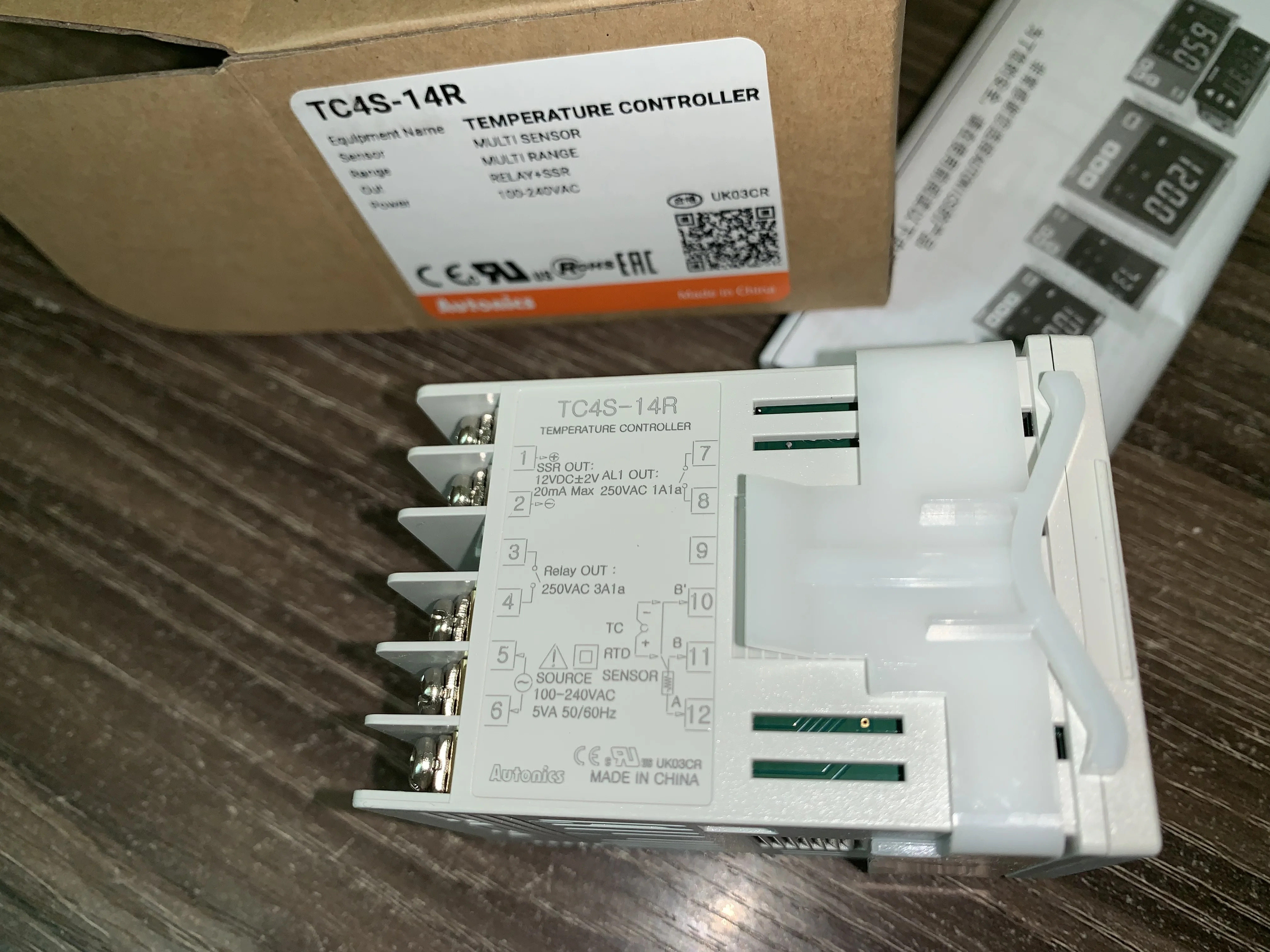 오리지널 TC4S-14R 오토닉스 온도 조절기 컨트롤러 TC4S-14S