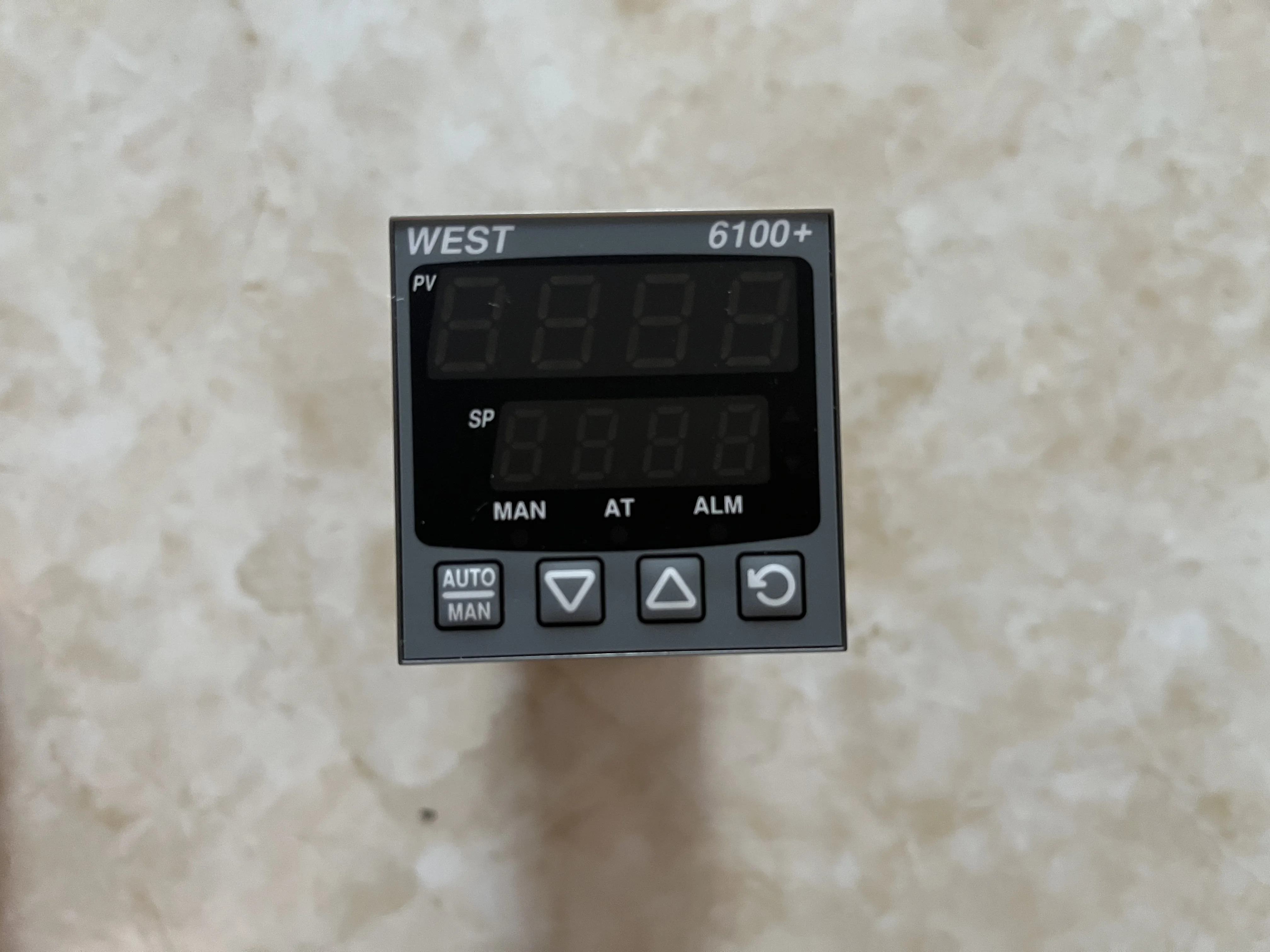 영국 온도 조절기 WEST P6100 시리즈 2710002  P6100-