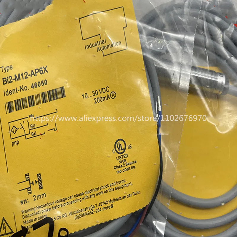 BI4U-M12-AN6X-H1141 BI4U-M12-AP6X-H1141 BI4-M12-AD4X-H1141 BI4-M12-VN6X-H1141 센서 3 개