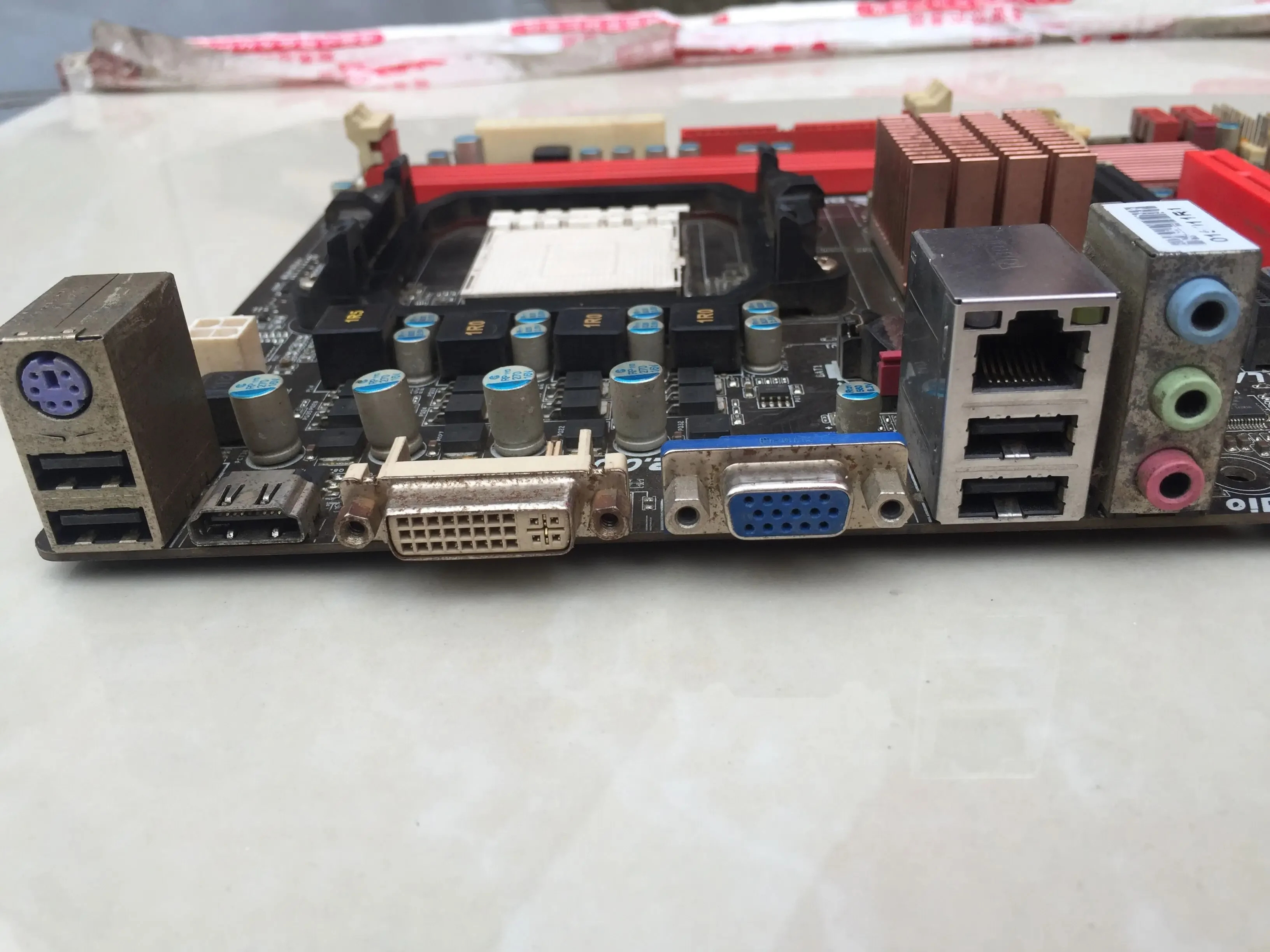 TA880G AM3 DDR3 메보드경우 938핀 CPU 통합 그래픽 카드 지원
