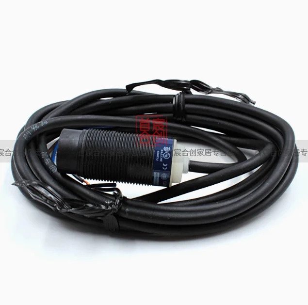 SCHNEIDER 스위치 XS4P18AB110 유도 센서 M18 출력 0-10V