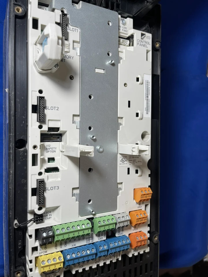 ZCU-12 ABB 주파수 컨버터 ACS880 시리즈 ZCON-12 제어 보드 메보드 CPU 터미널 신호 IO