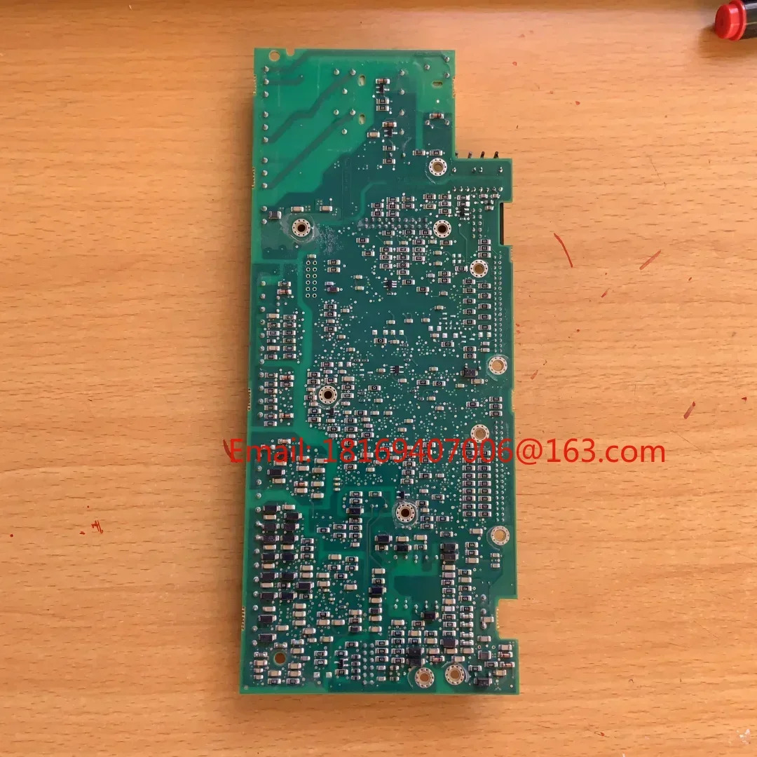 RMIO-12C-02C는 ABB 인버터 ACS800-160/220/250/315KW주요 CPU 제어 IO 보드