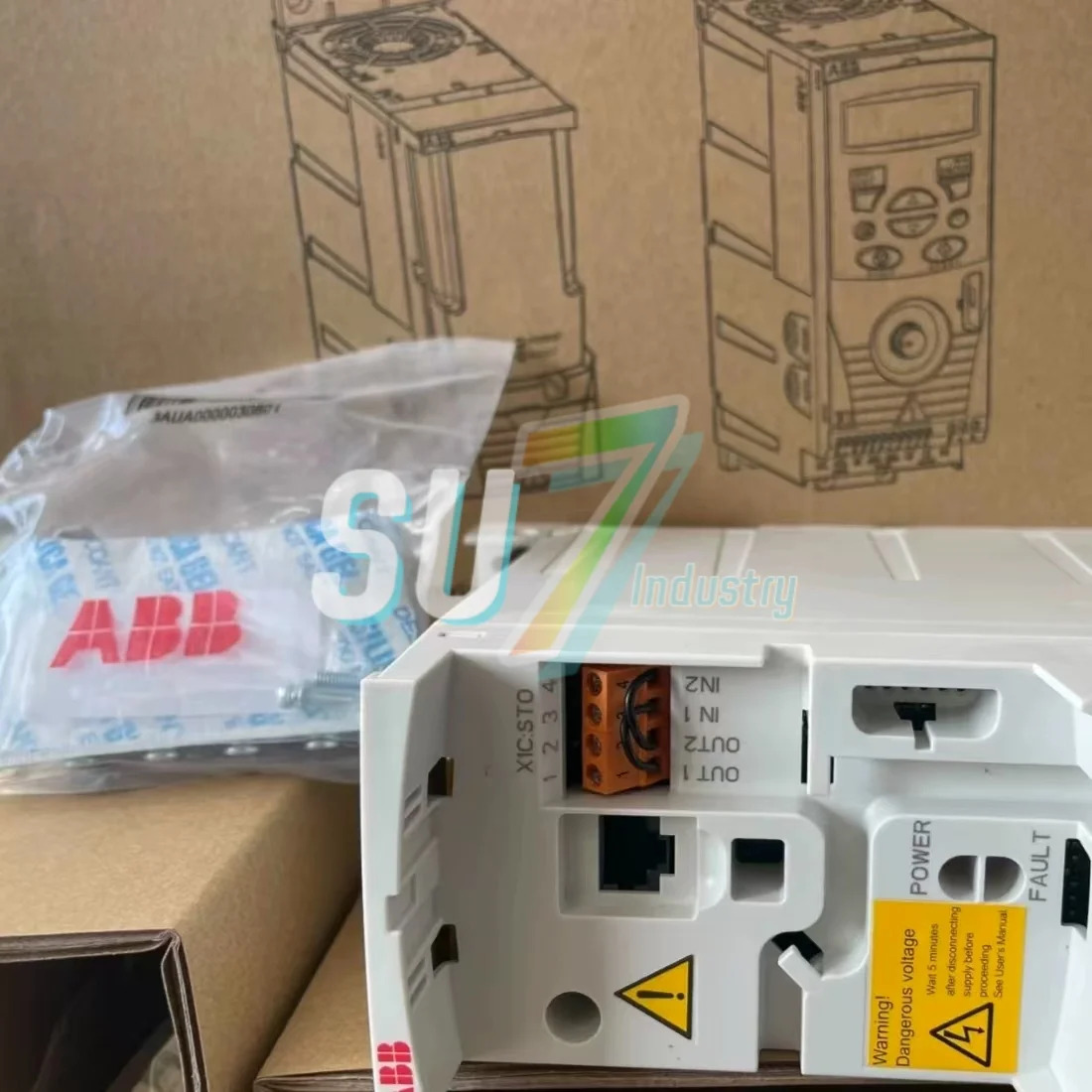 주파수 변환기 ACS355-01E-04A7-2 ACS355-01E-06A7-2 신규
